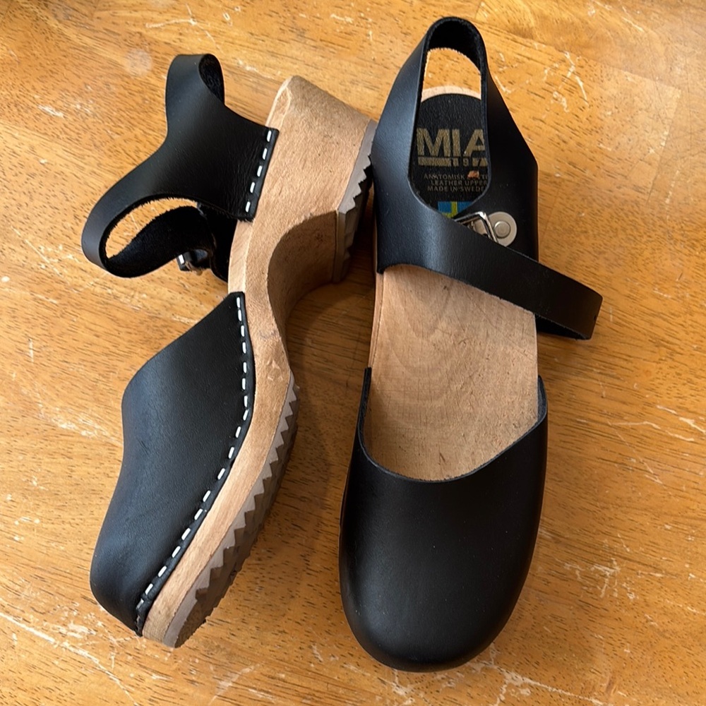 Black Leather Clogs with Wooden Sole